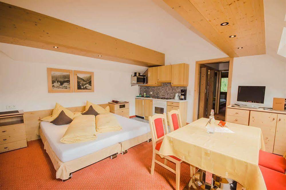Hotel Garni Hainbacherhof Зельден Екстер'єр фото